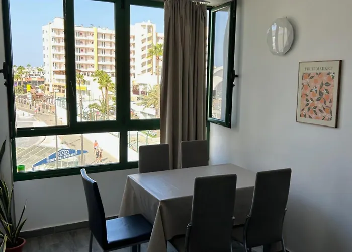 Olas Heated Pool 아파트